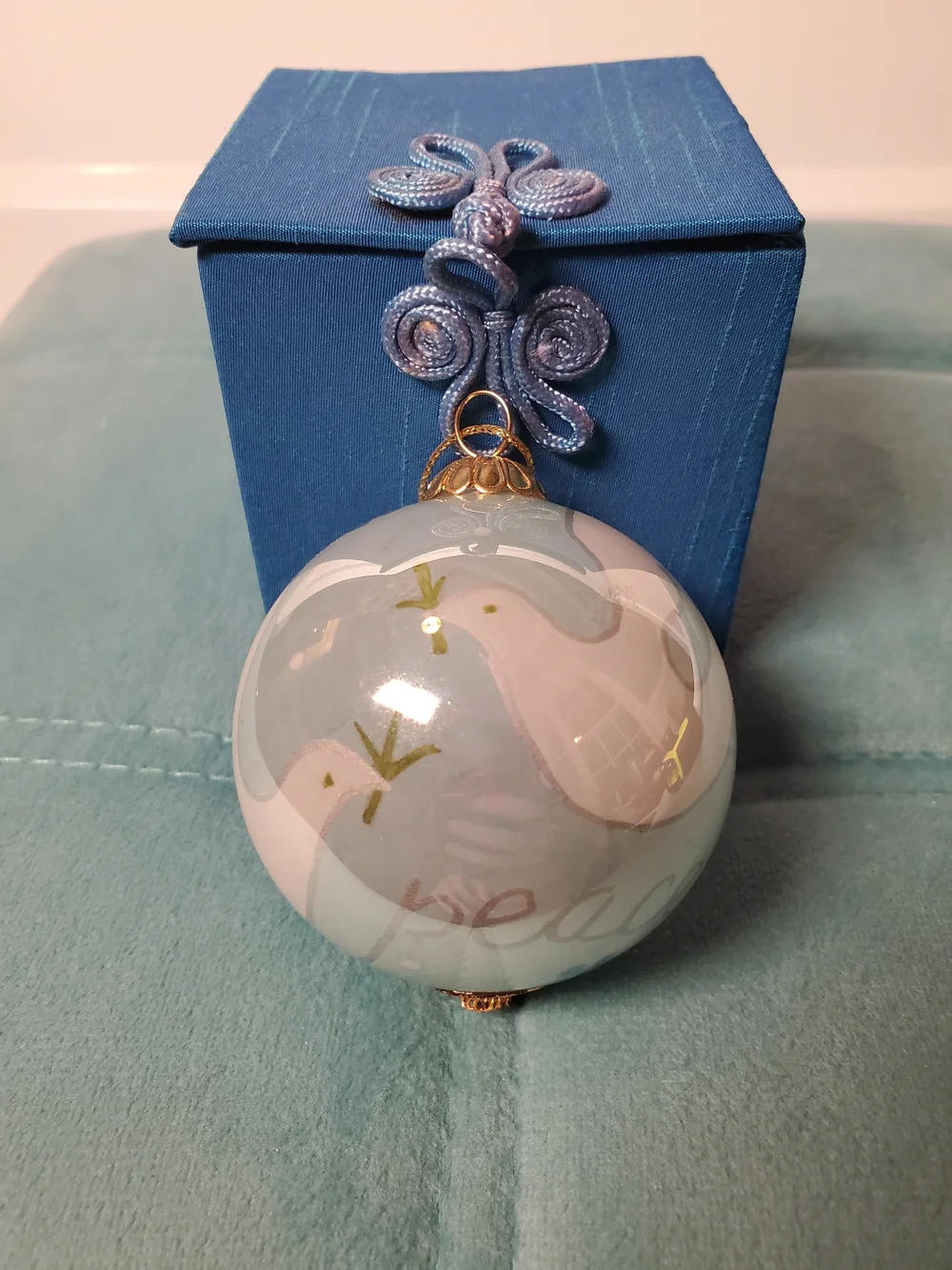Vintage 2002 Pier 1 Li Bien Peace Dove Glass Ornament with Box